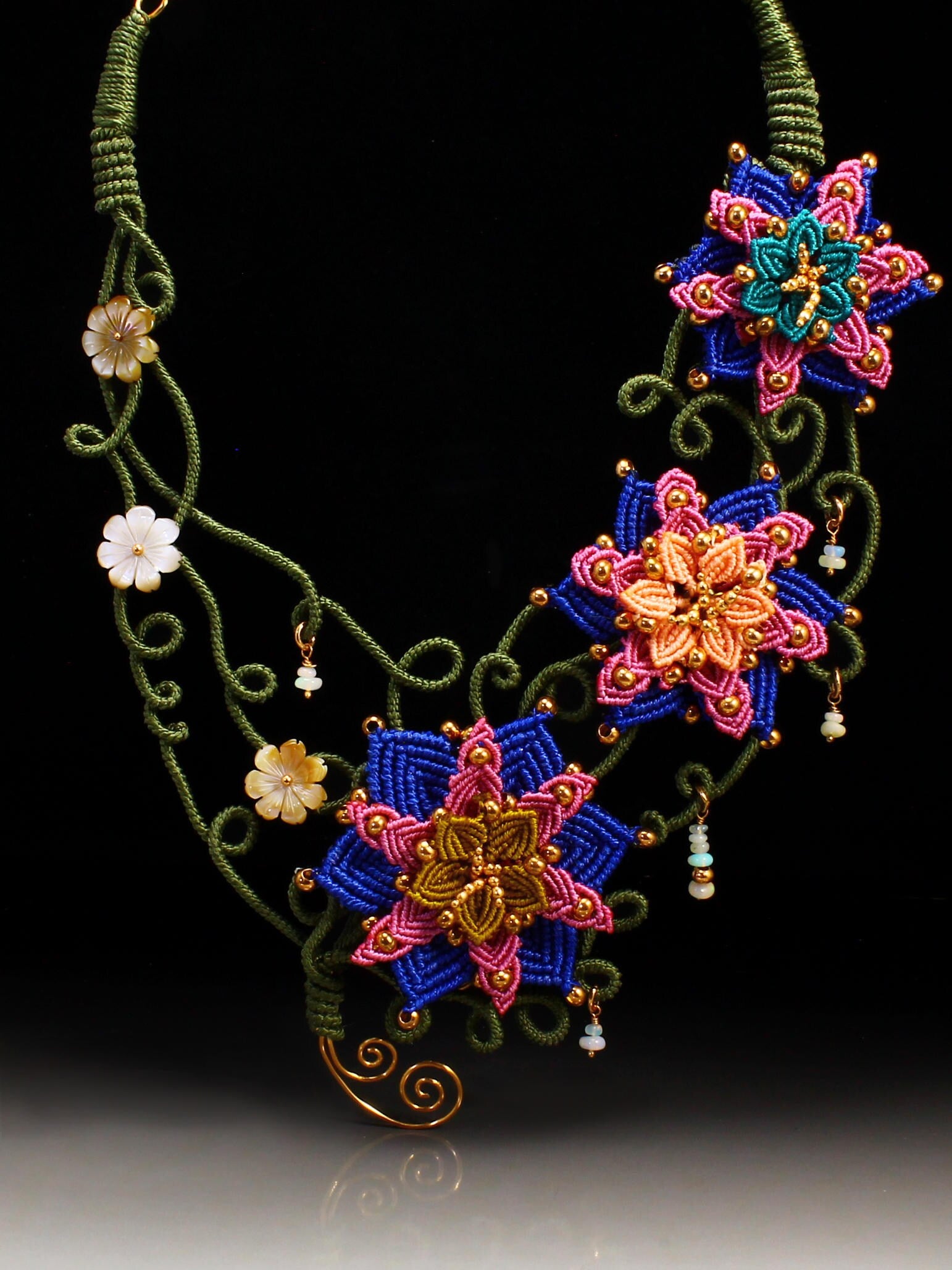 TUTORIAL - 3D flower micro macrame pendant - macrame pattern - jewellery making instructions