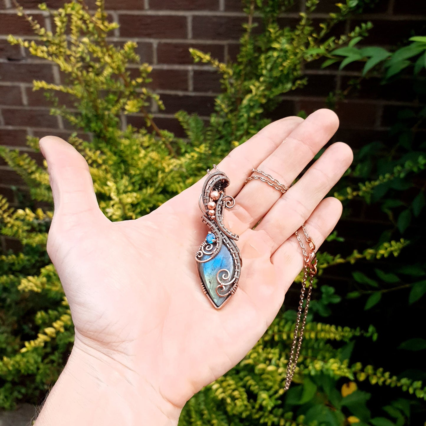 Kit + VIDEO tutorial - 'Antheia' - Labradorite wire wrap pendant - wire weaving pattern - Copper wire & gemstone kit