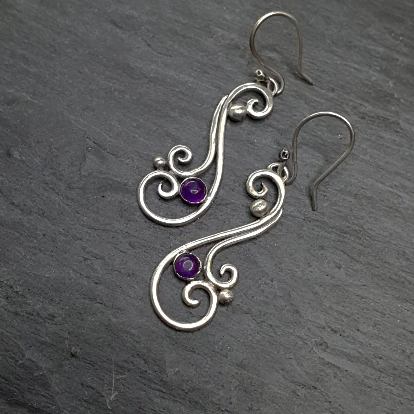 PDF frame + free tutorial for scroll earrings tutorial