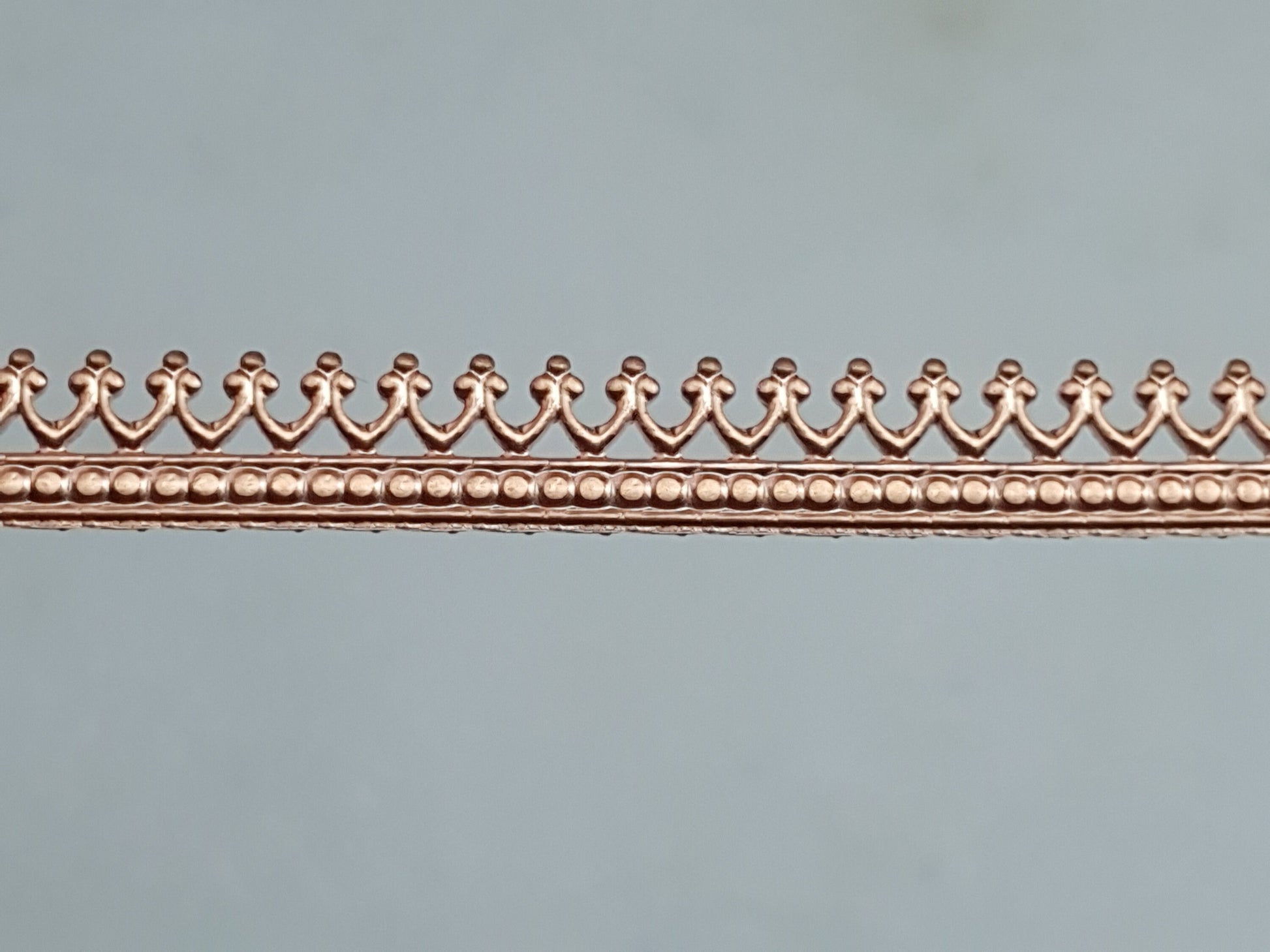 Gallery wire - bezel strip - crown pattern - 10 cm (3.9") strip