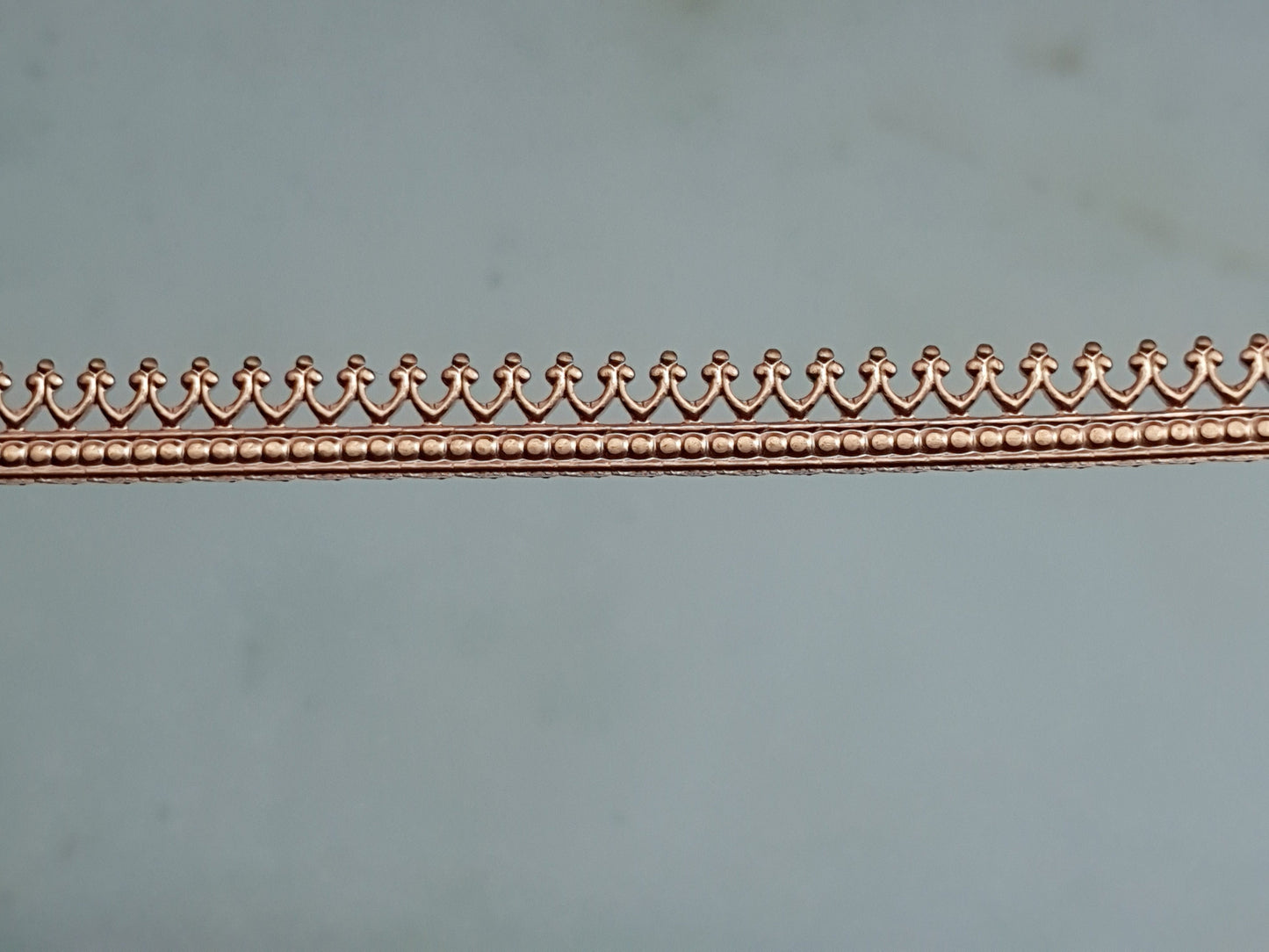 Gallery wire - bezel strip - crown pattern - 10 cm (3.9") strip