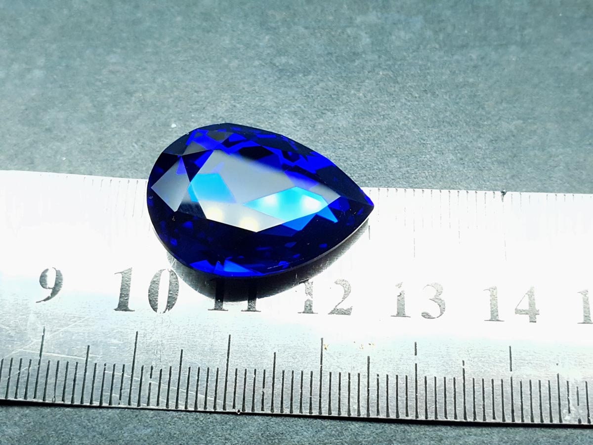 Glass crystal - pear - 18 x 25 mm - Sapphire blue