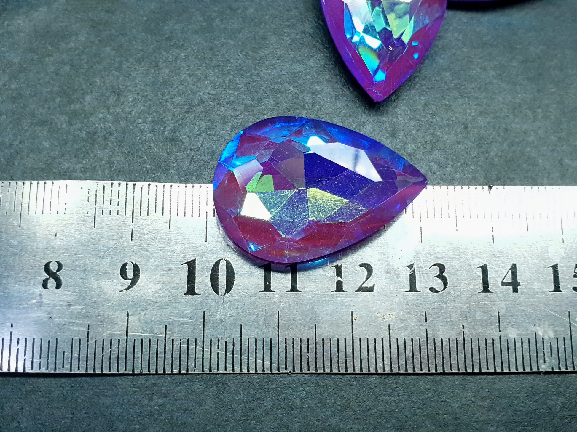 Glass crystal - pear - 20 x 30 mm - Orchid