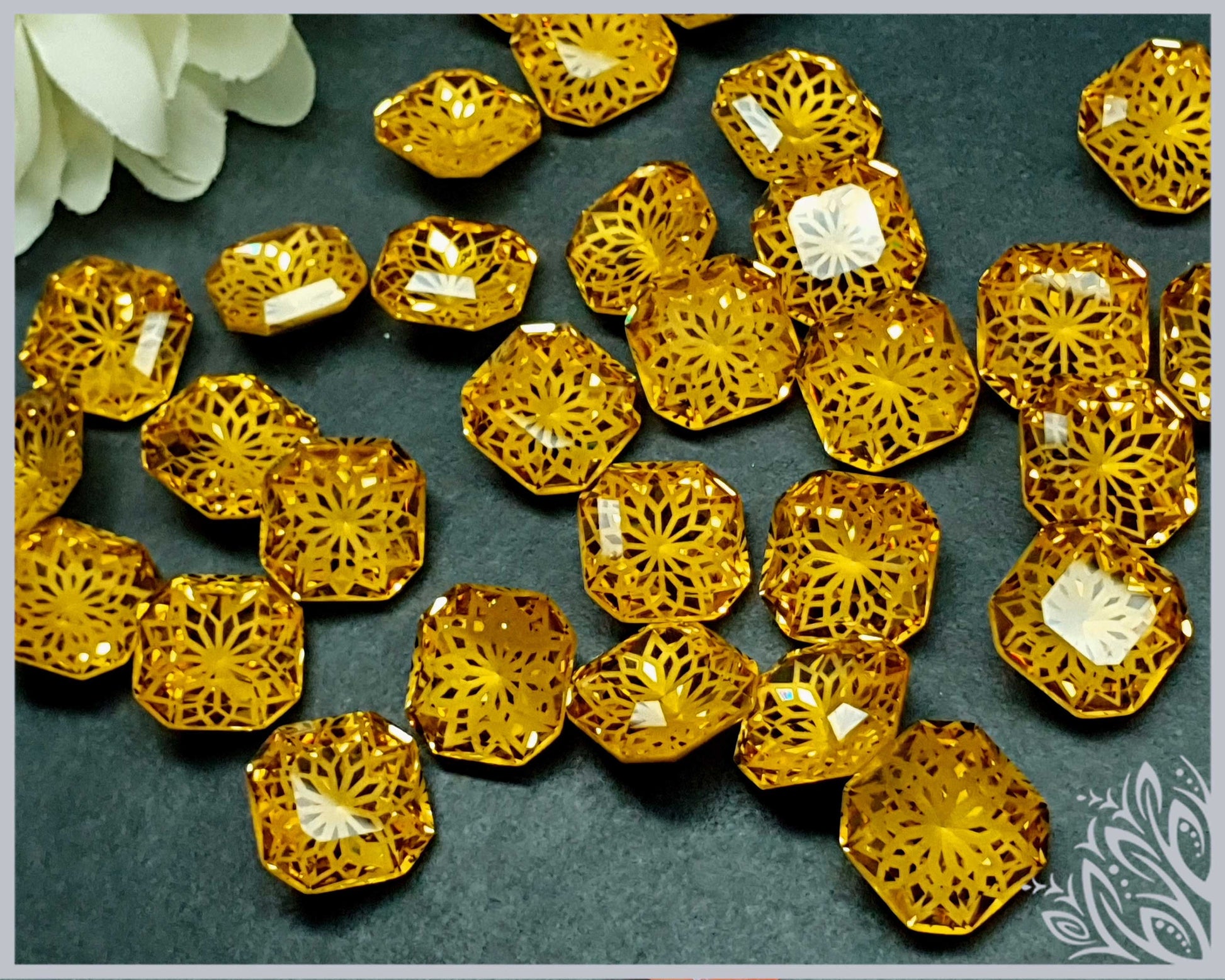 Glass crystal - square - 14 mm - Bumble bee yellow