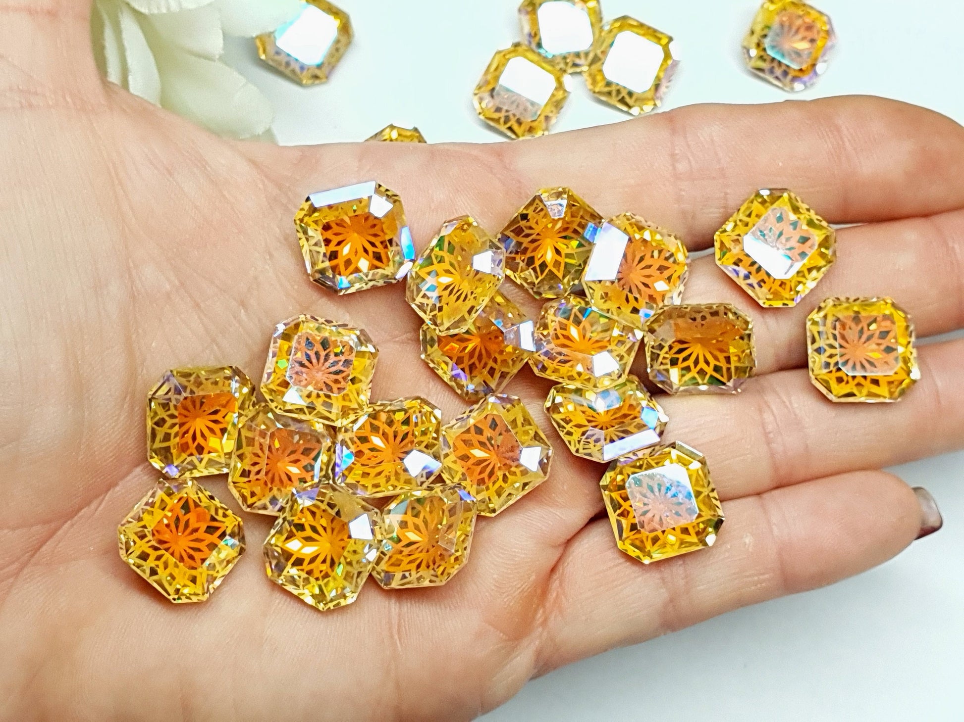 Glass crystal - square - 14 mm - Sunflower yellow