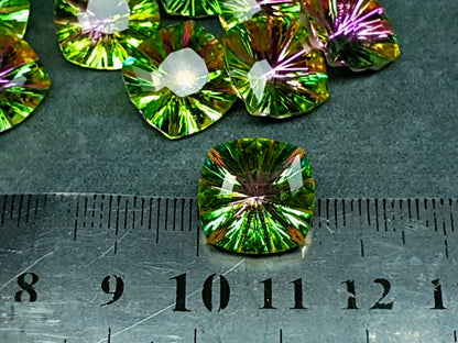 Glass crystal - square - 14 mm - AB green starburst