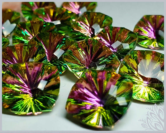 Glass crystal - square - 14 mm - AB green starburst