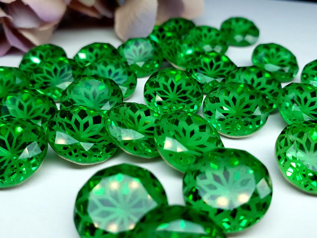 Glass crystal - round - 14 mm - Emerald green