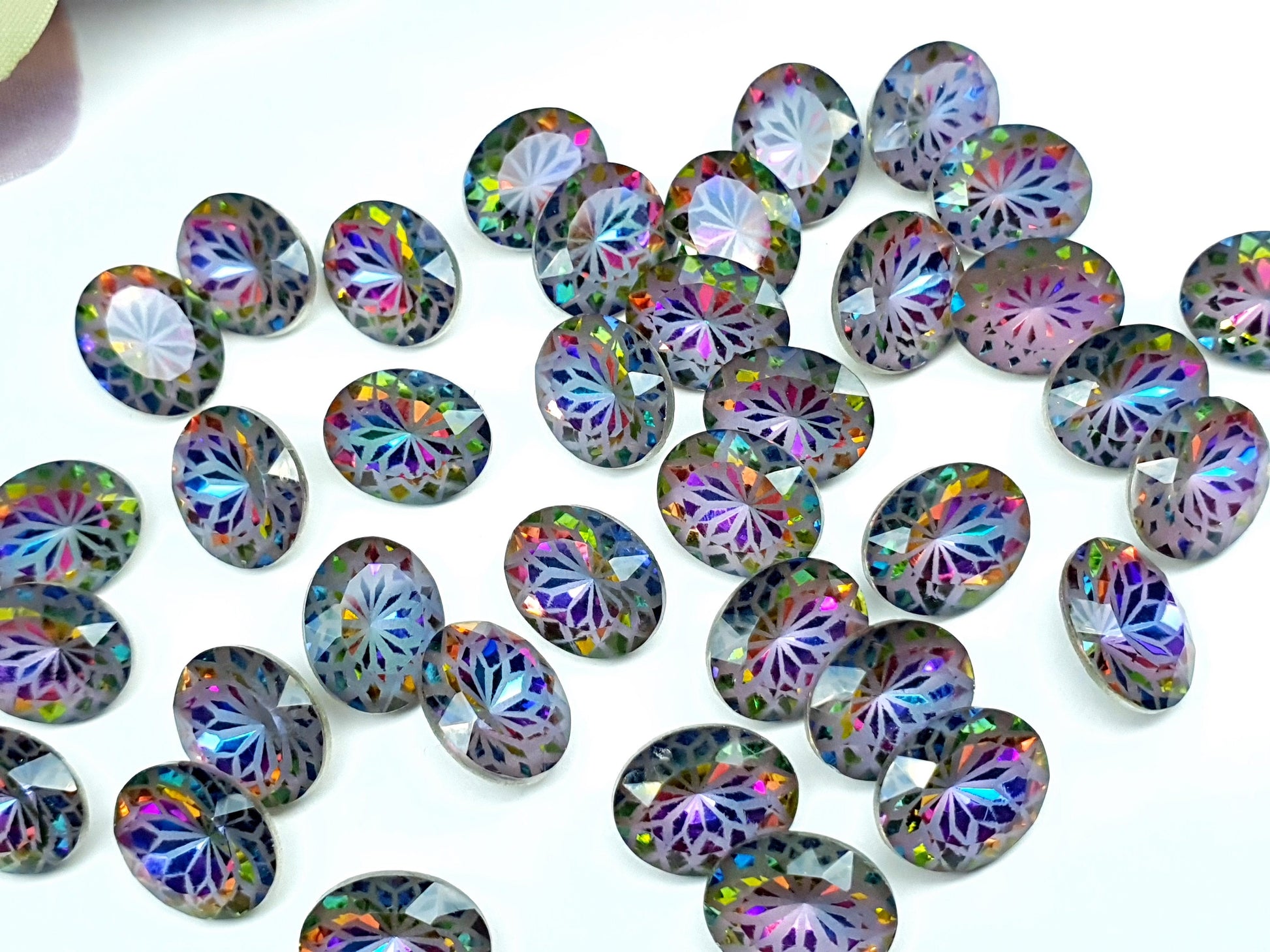 Glass crystal - oval - 10 x 8 mm - Aurora