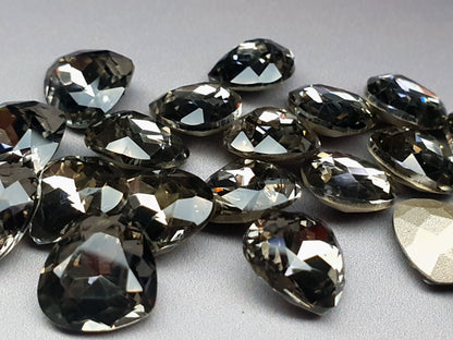 Glass crystal - Squat Pear - 13 mm - Black beauty