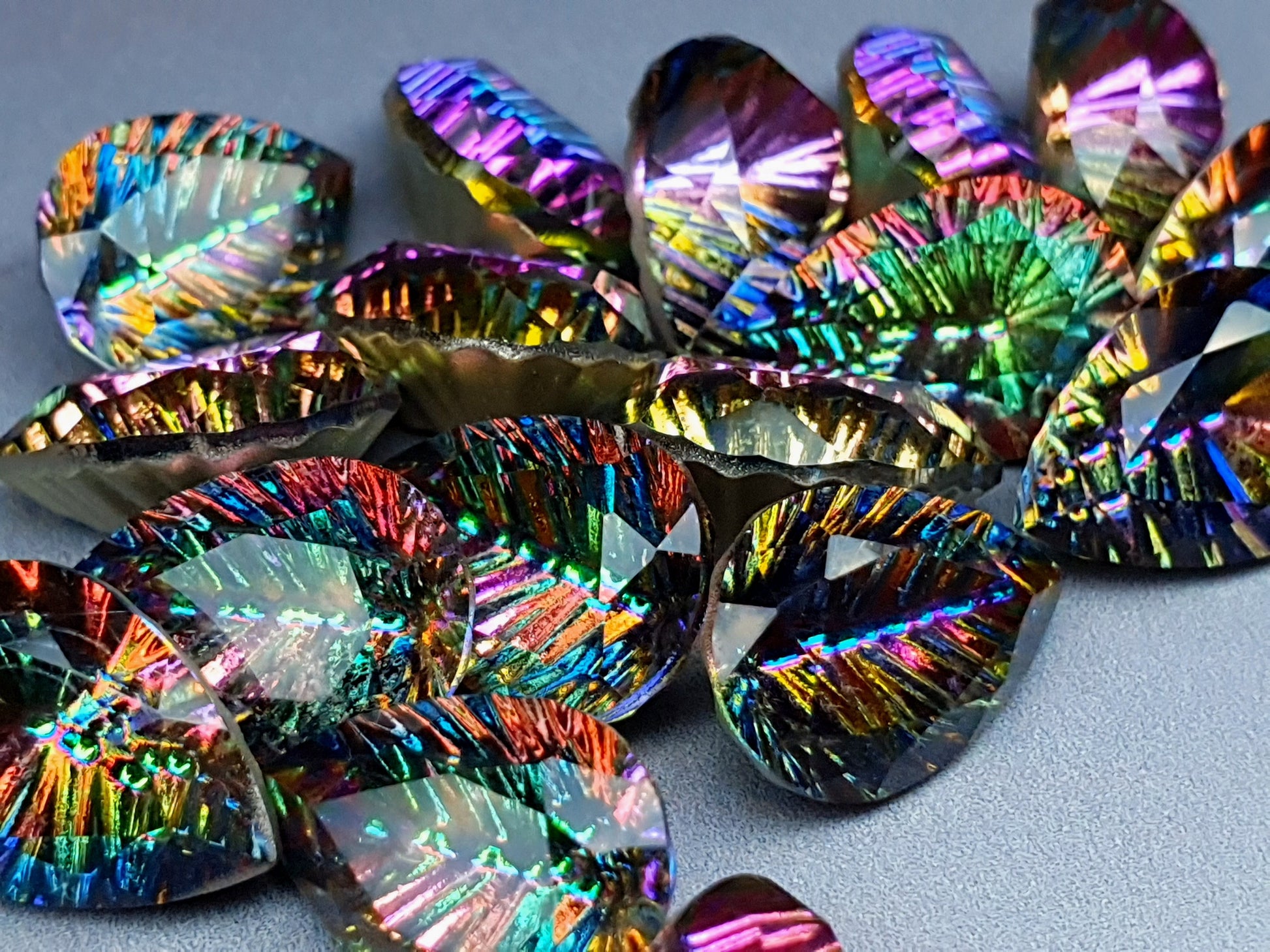 Glass crystal - Pear - 14 mm - Rainbow kaleidoscope