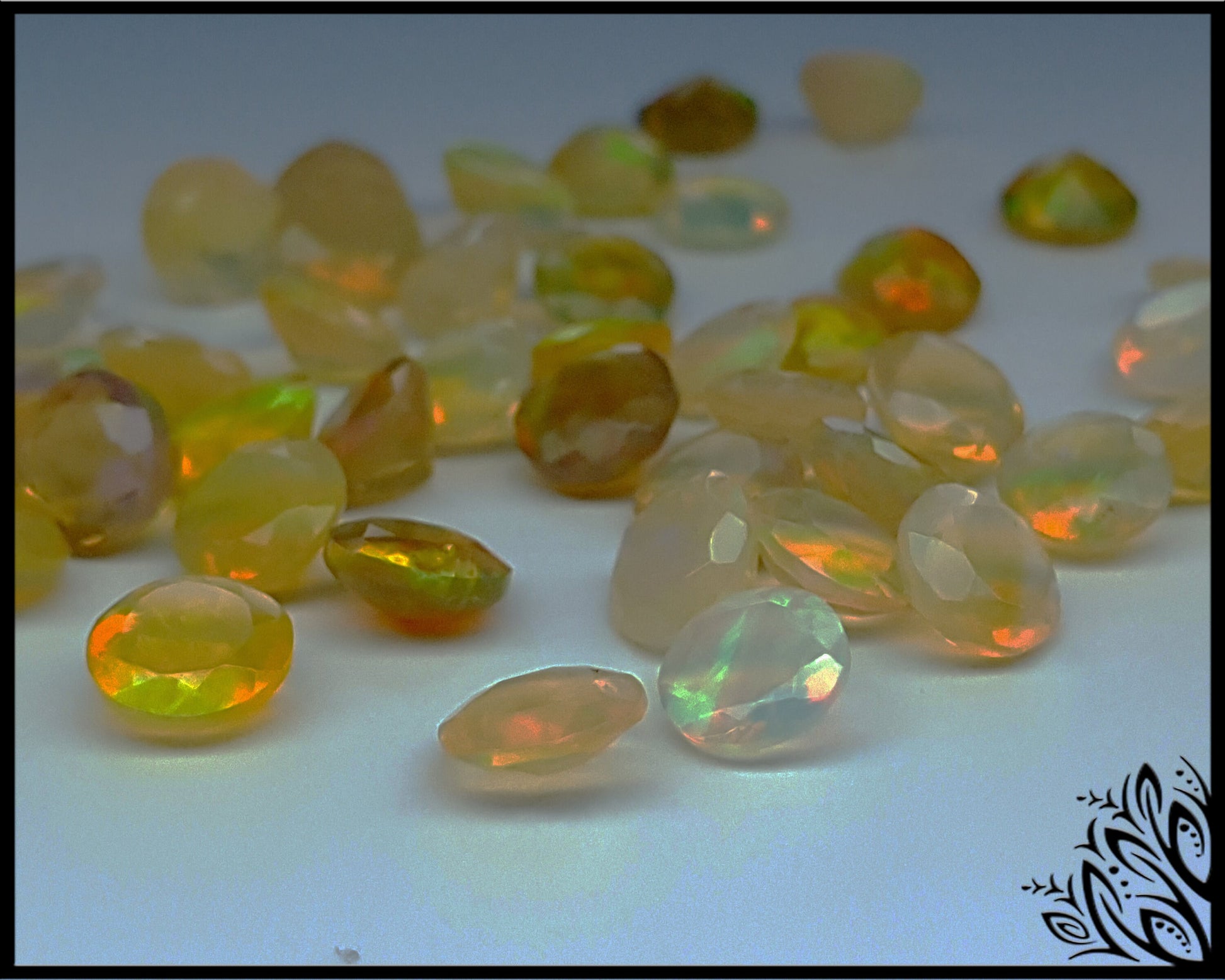 Ethiopian opal - loose gemstone - various sizes - round faceted cut