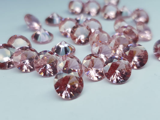 Cubic zirconia - Morganite - 8 mm - round faceted cut