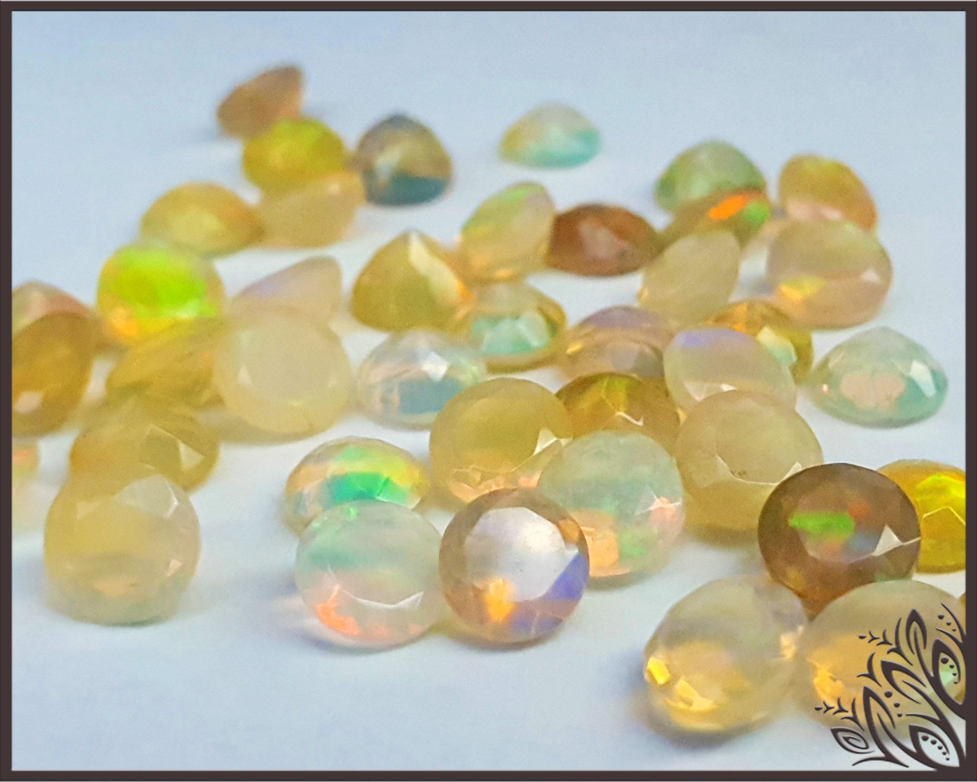 Ethiopian opal - loose gemstone - various sizes - round faceted cut