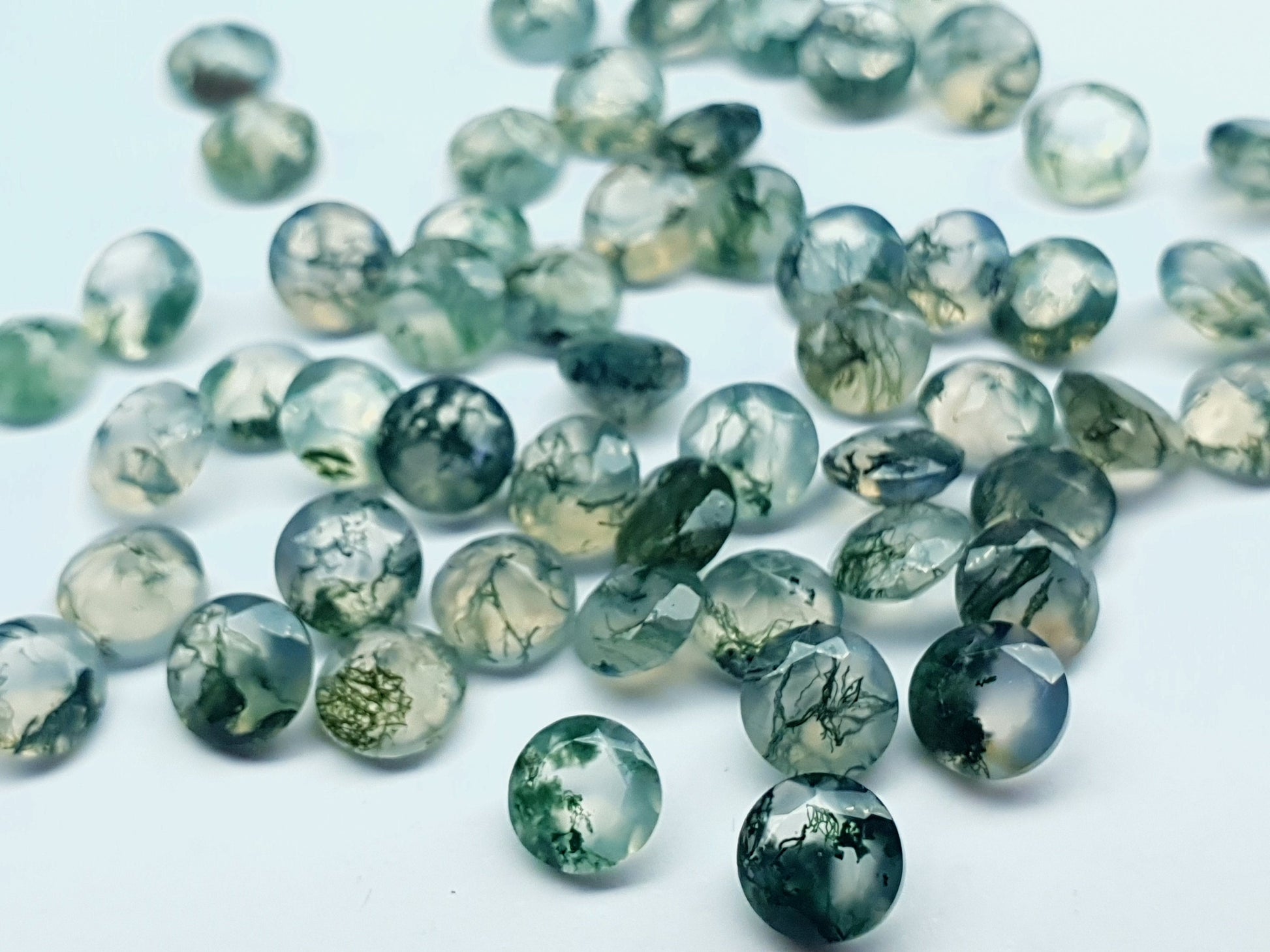 Moss agate - loose gemstone - various sizes - round faceted cut