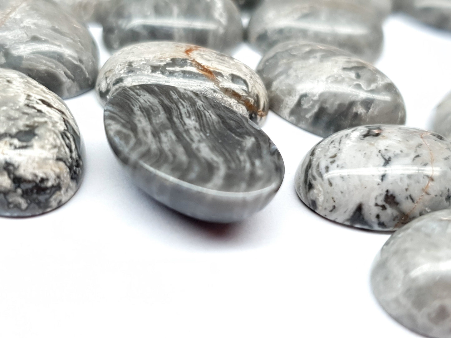 Crazy lace agate abochon - oval - 18 mm