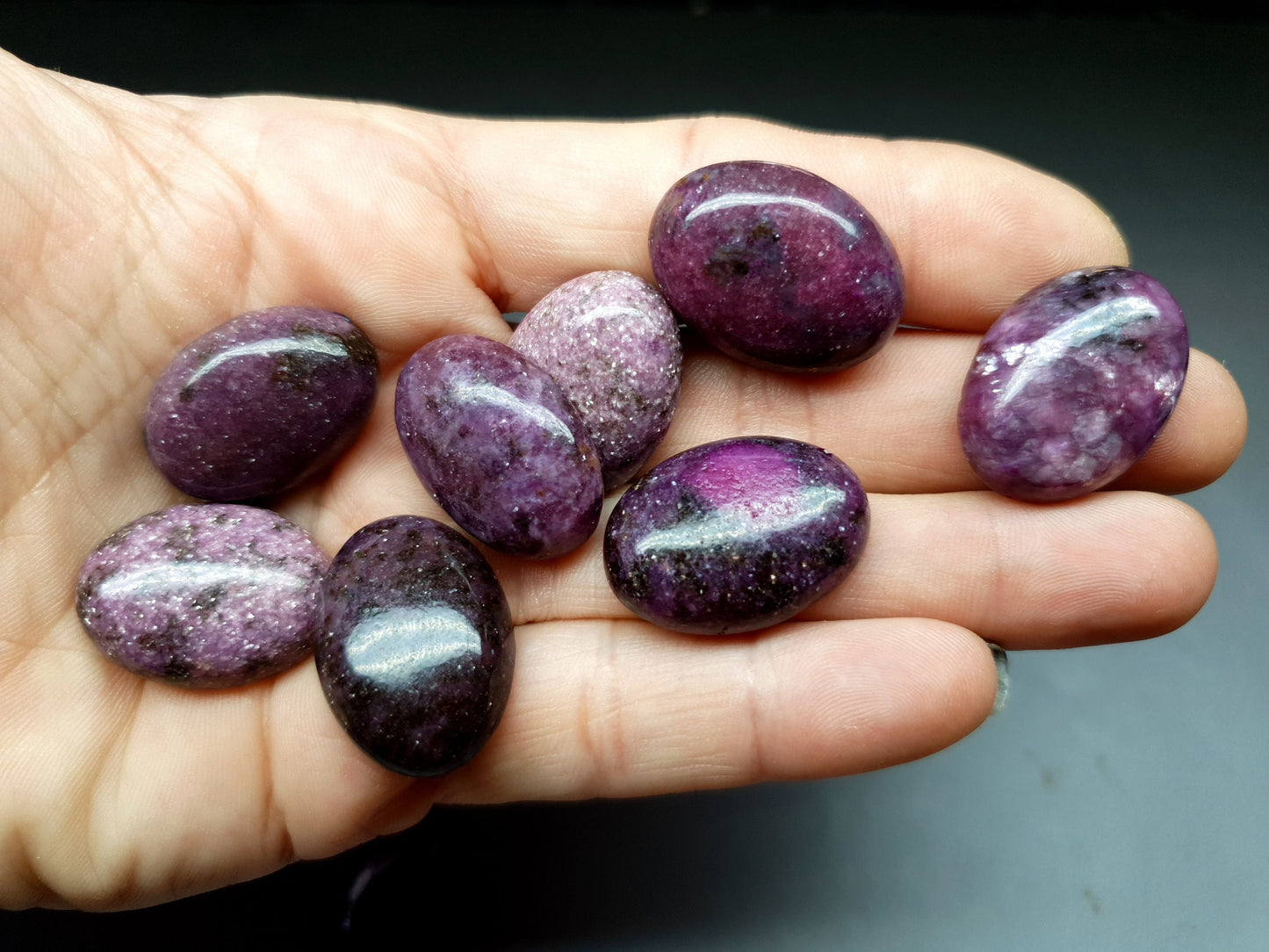 Lepidolite cabochon - oval - 25 mm