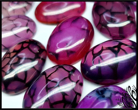 Mauve dragon veins agate cabochon - oval - 25 mm