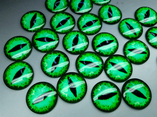 Dragon eye cabochon - 25 mm - emerald green