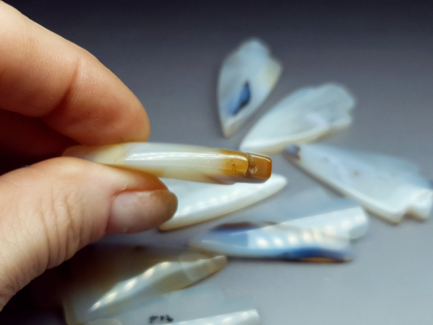 Arrow head agate cabochon - pear - 45 mm