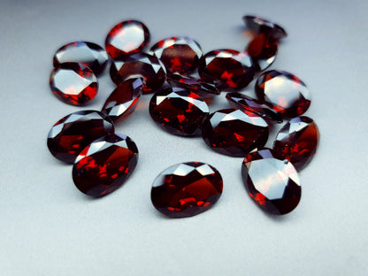 Cubic zirconia - Garnet - 14 mm - oval faceted