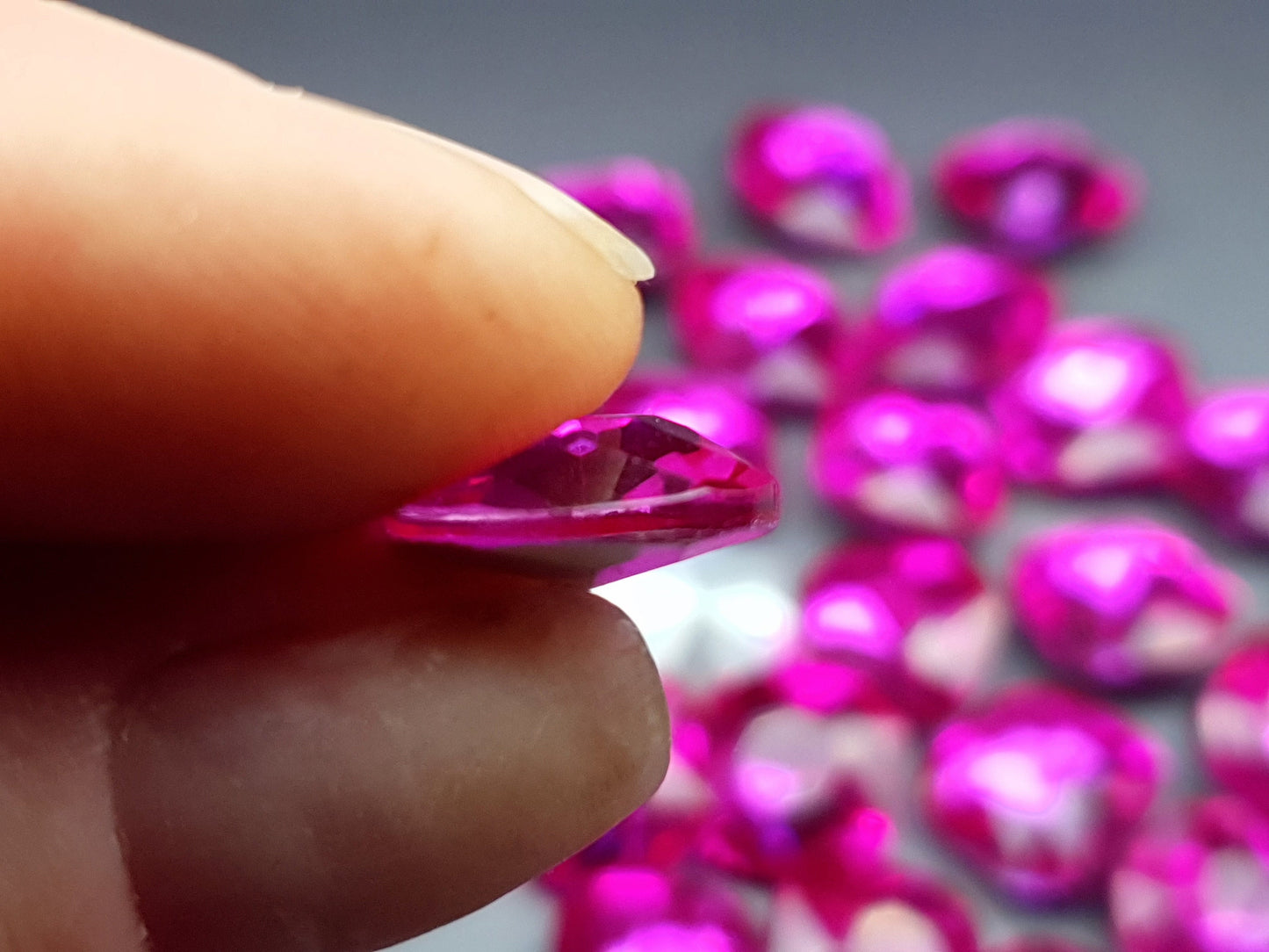 Glass crystal - rounded edge square - 12 mm - magenta