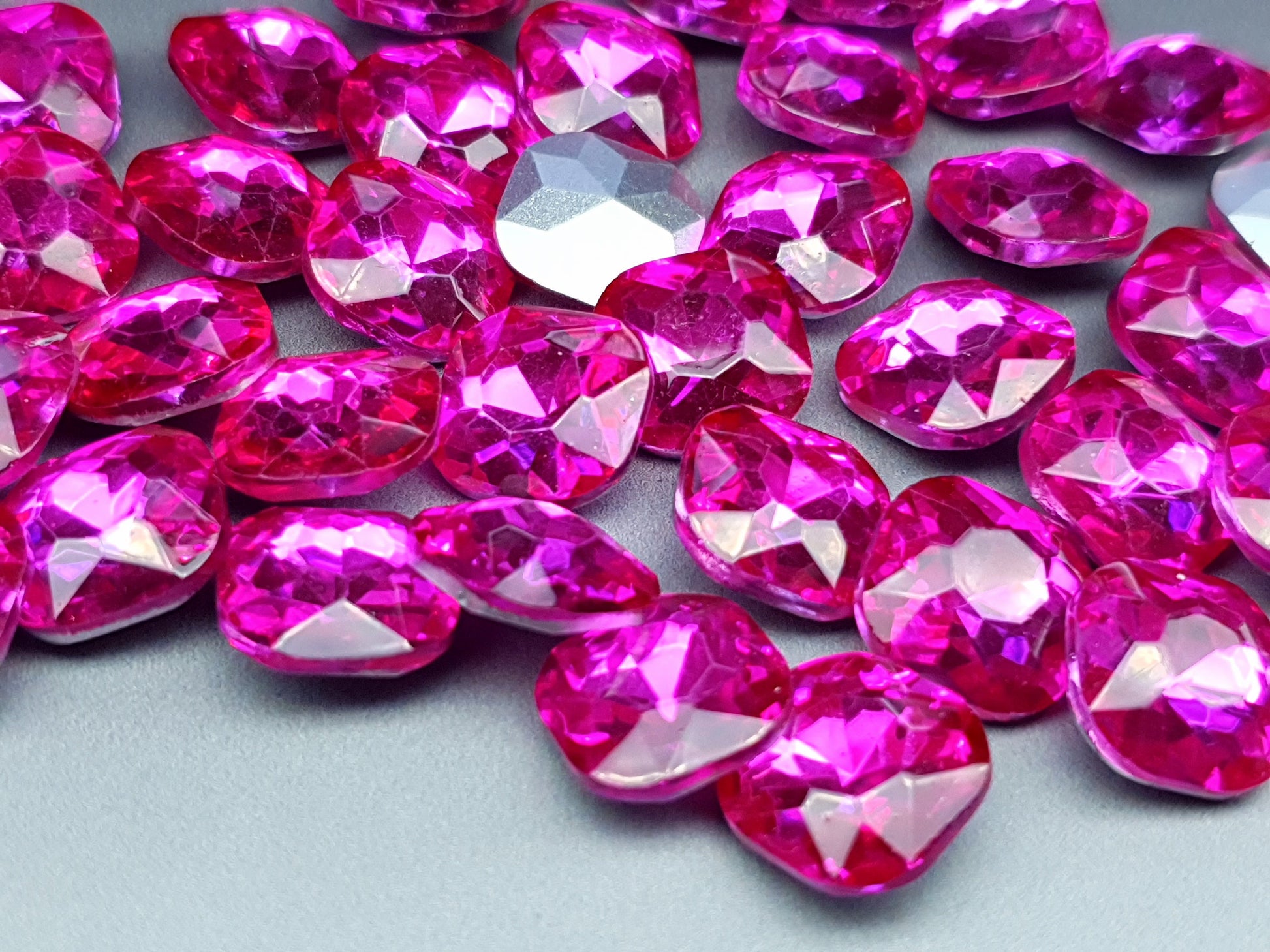 Glass crystal - rounded edge square - 12 mm - magenta