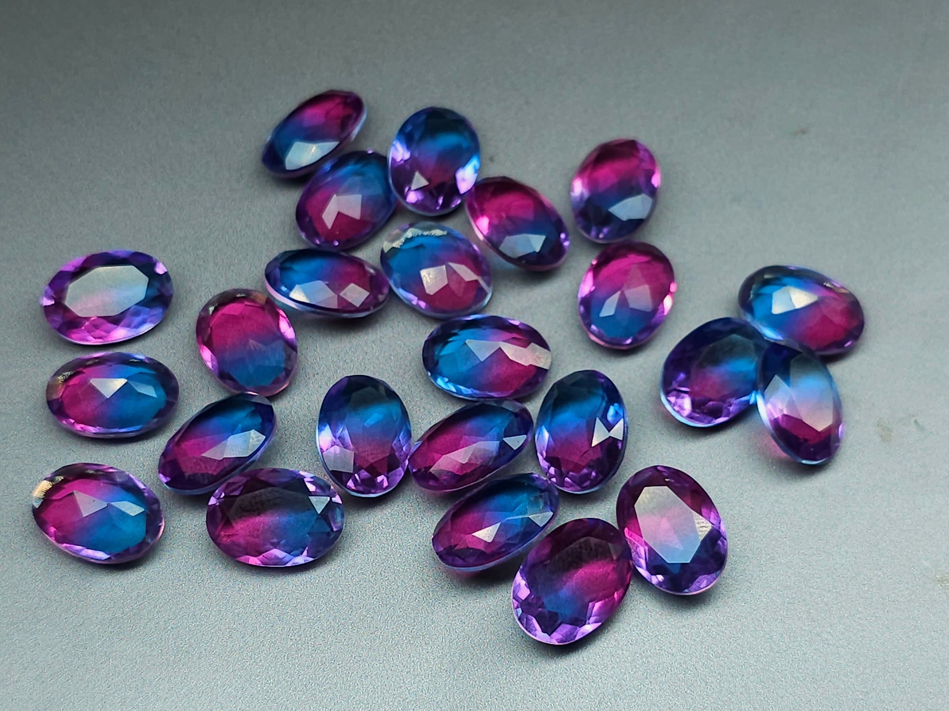 Glass crystal - Oval - 14 mm - purple blue ombre