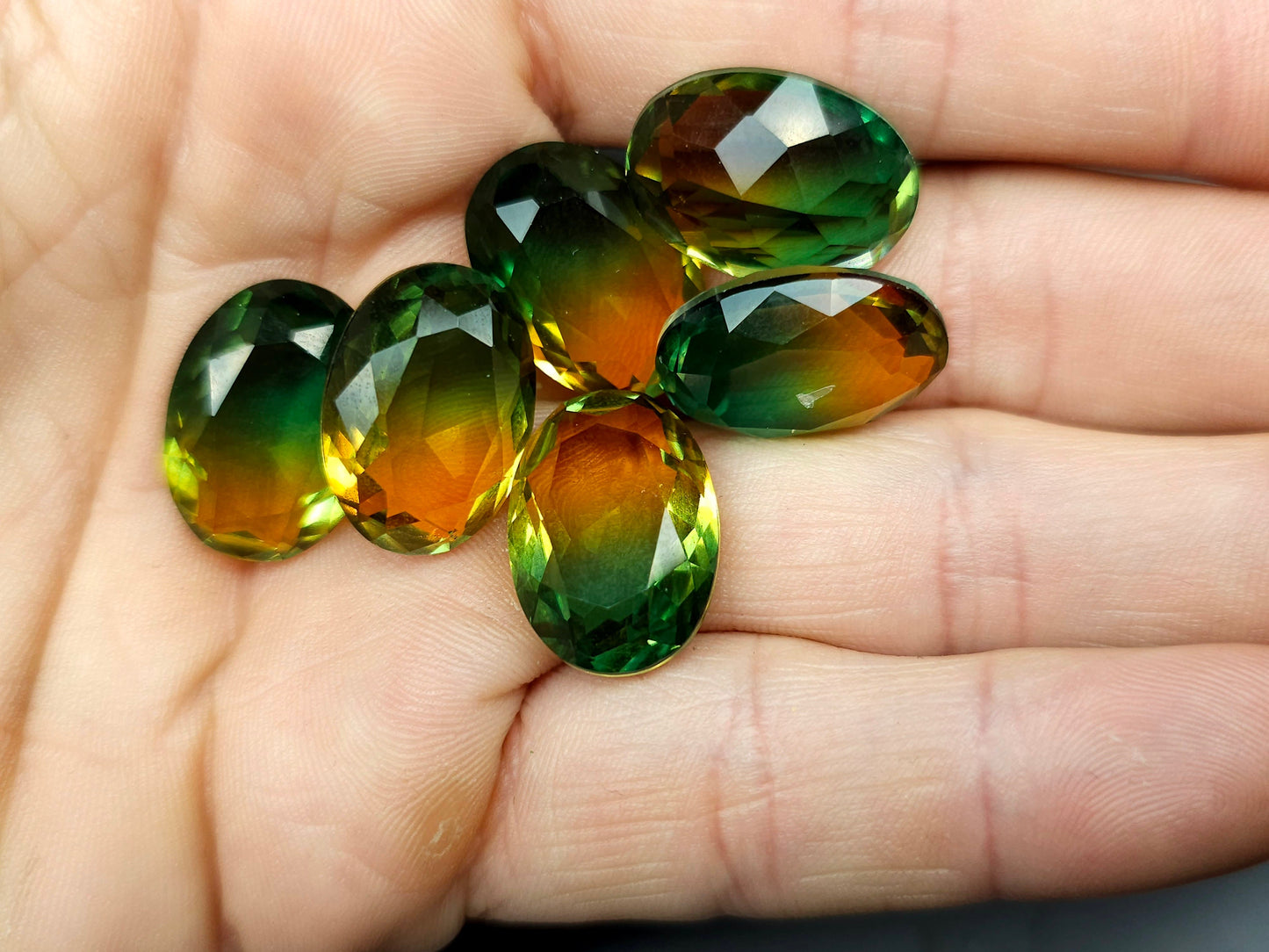 Glass crystal - Oval - 18 mm -green yellow ombre