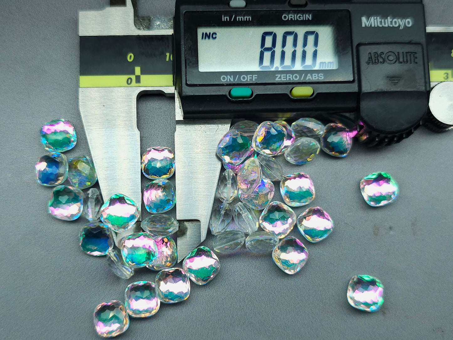 Glass crystal - aura quartz - 8 mm - green & blue