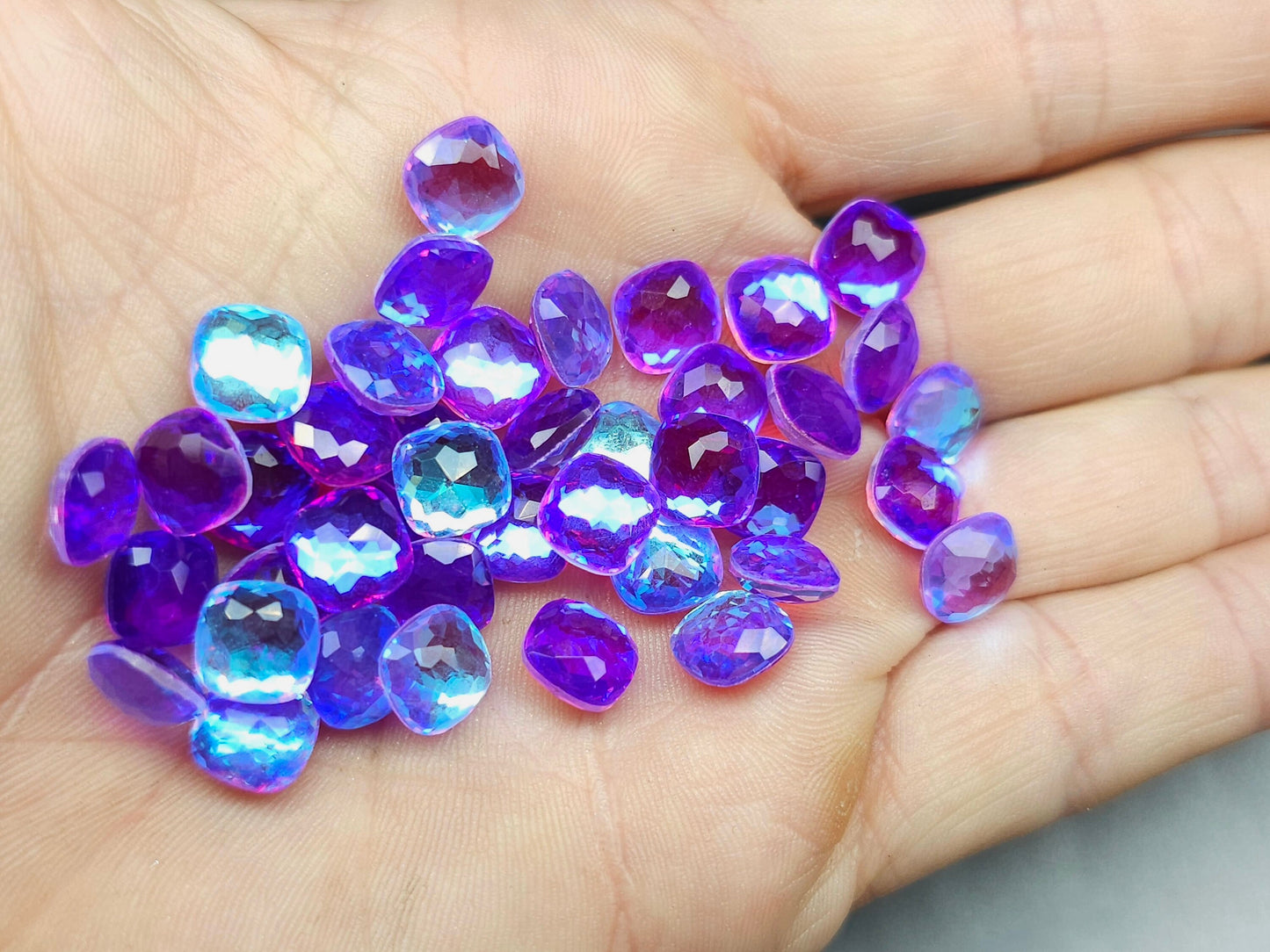 Glass crystal - aura quartz - 8 mm - Purple & turquoise