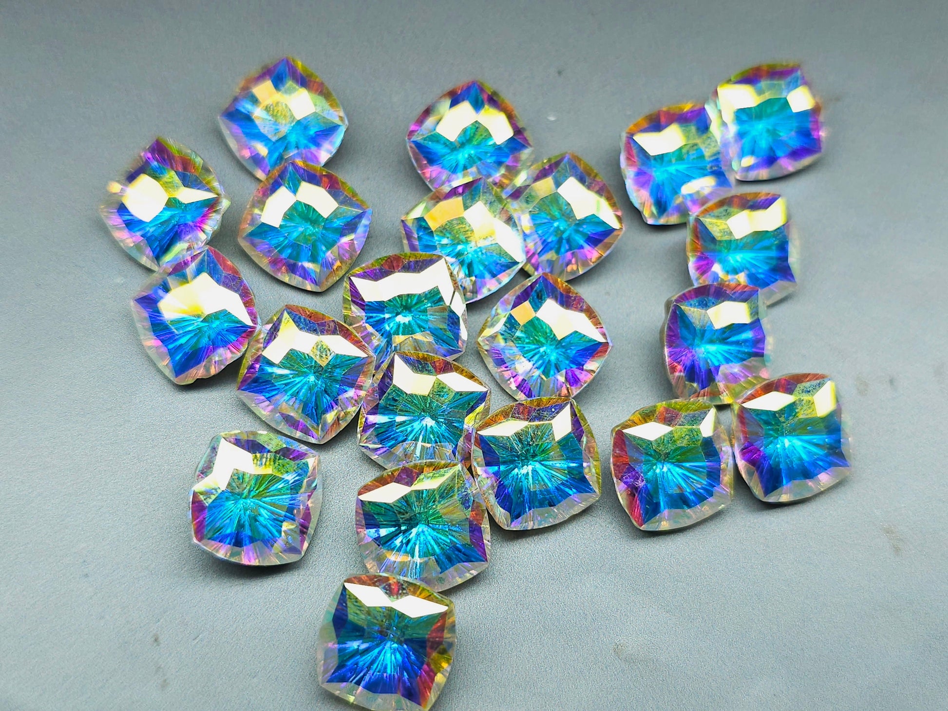 Glass crystal - square - 14 mm - Starburst - Mystic white