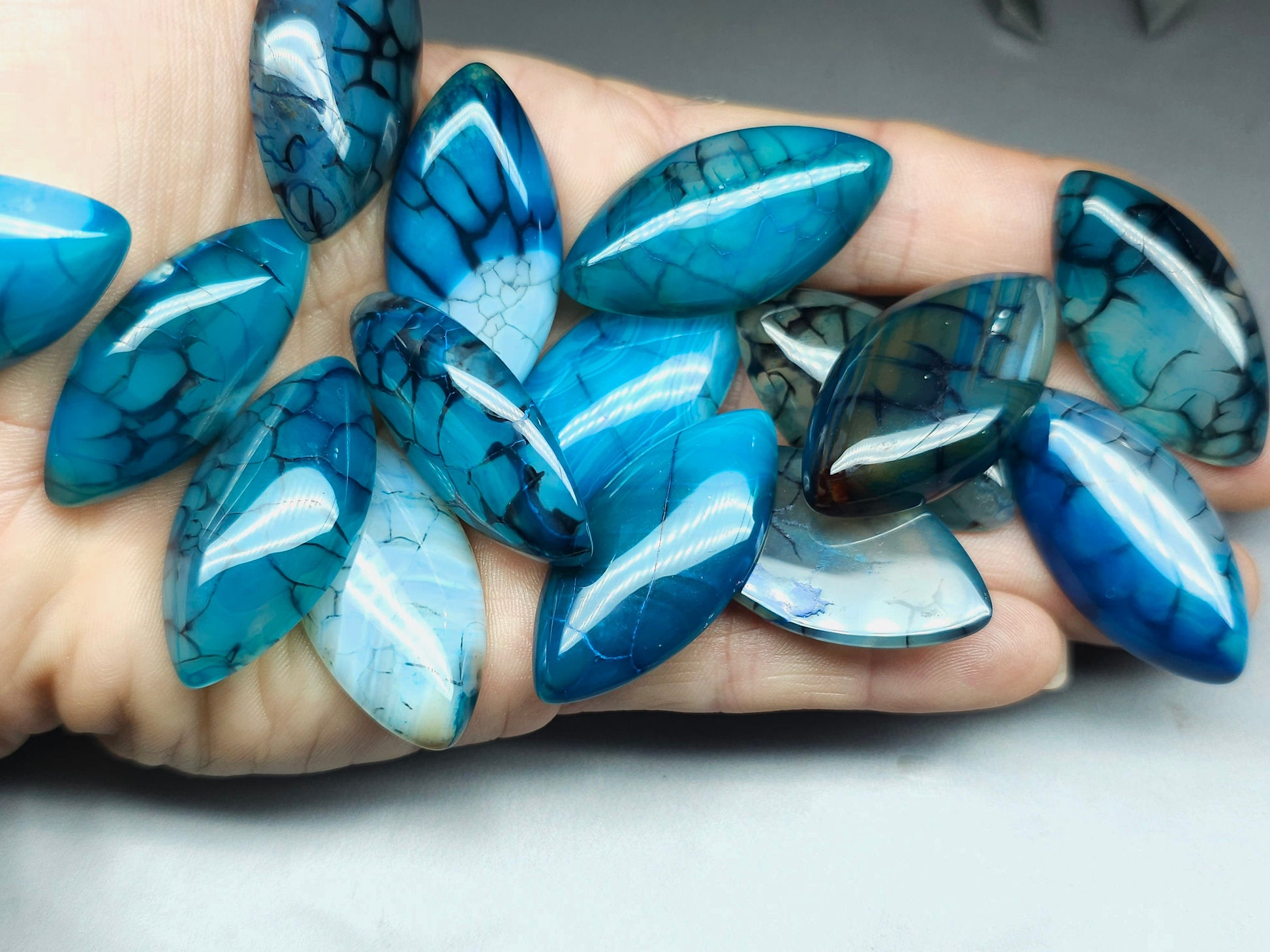 Dragon veins agate - blue - marquise - 40 mm