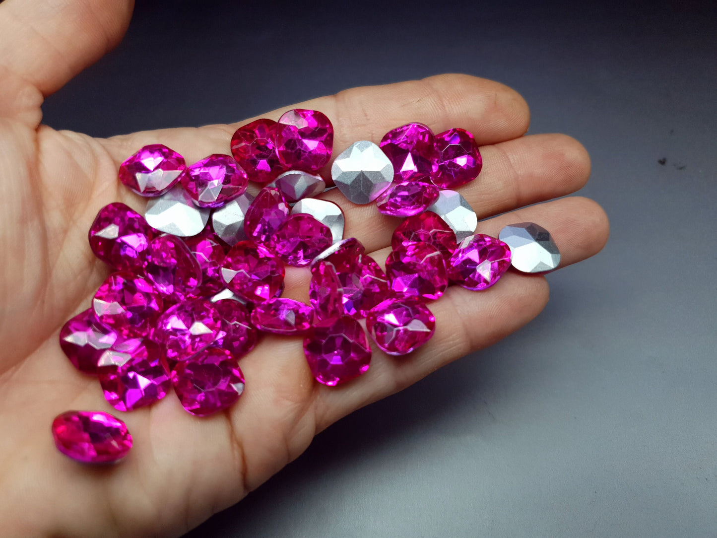 Glass crystal - rounded edge square - 12 mm - magenta