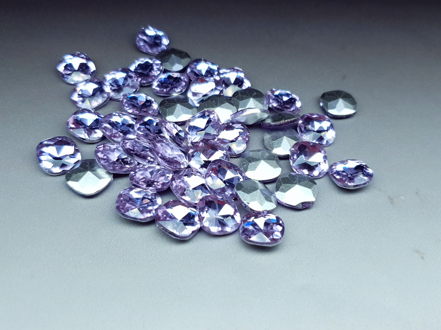 Glass crystal - rounded edge square - 12 mm - lilac