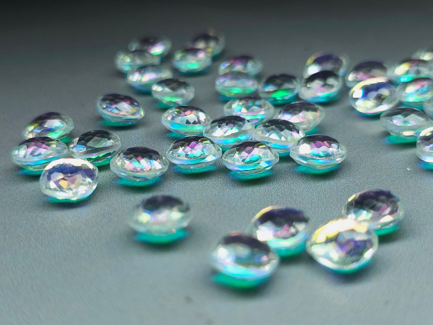 Glass crystal - aura quartz - 8 mm - green & blue