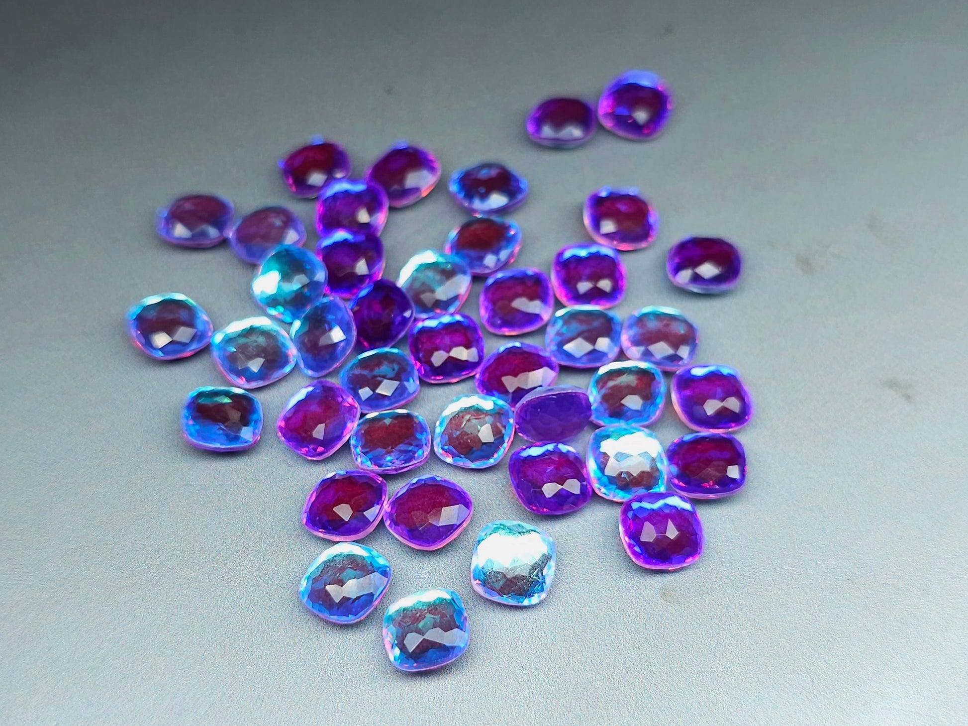 Glass crystal - aura quartz - 8 mm - Purple & turquoise