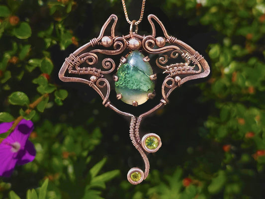 Manta ray copper pendant with moss agate & peridot