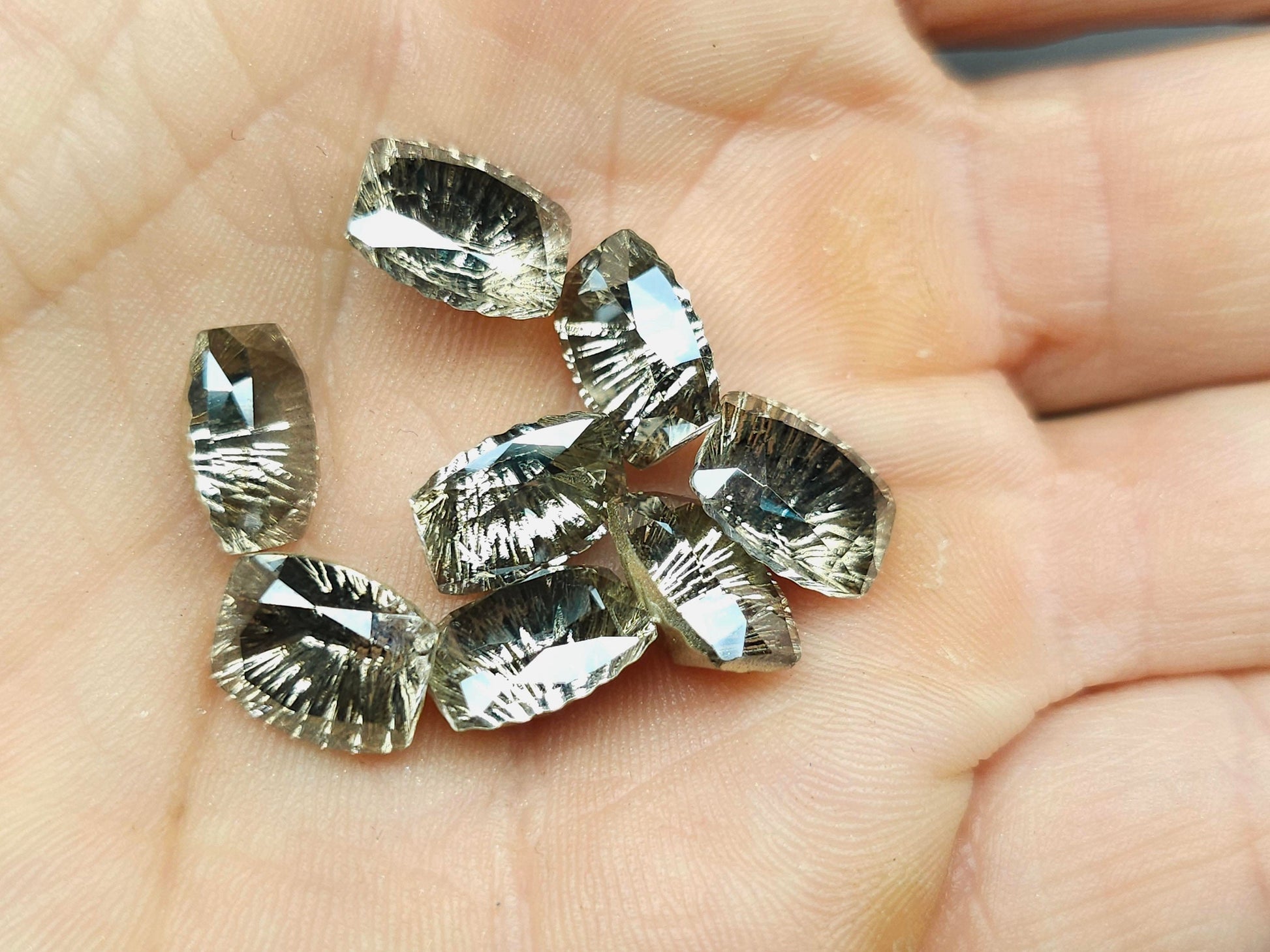 Glass crystal - rectangle - 10 mm - Starburst - smokey quartz