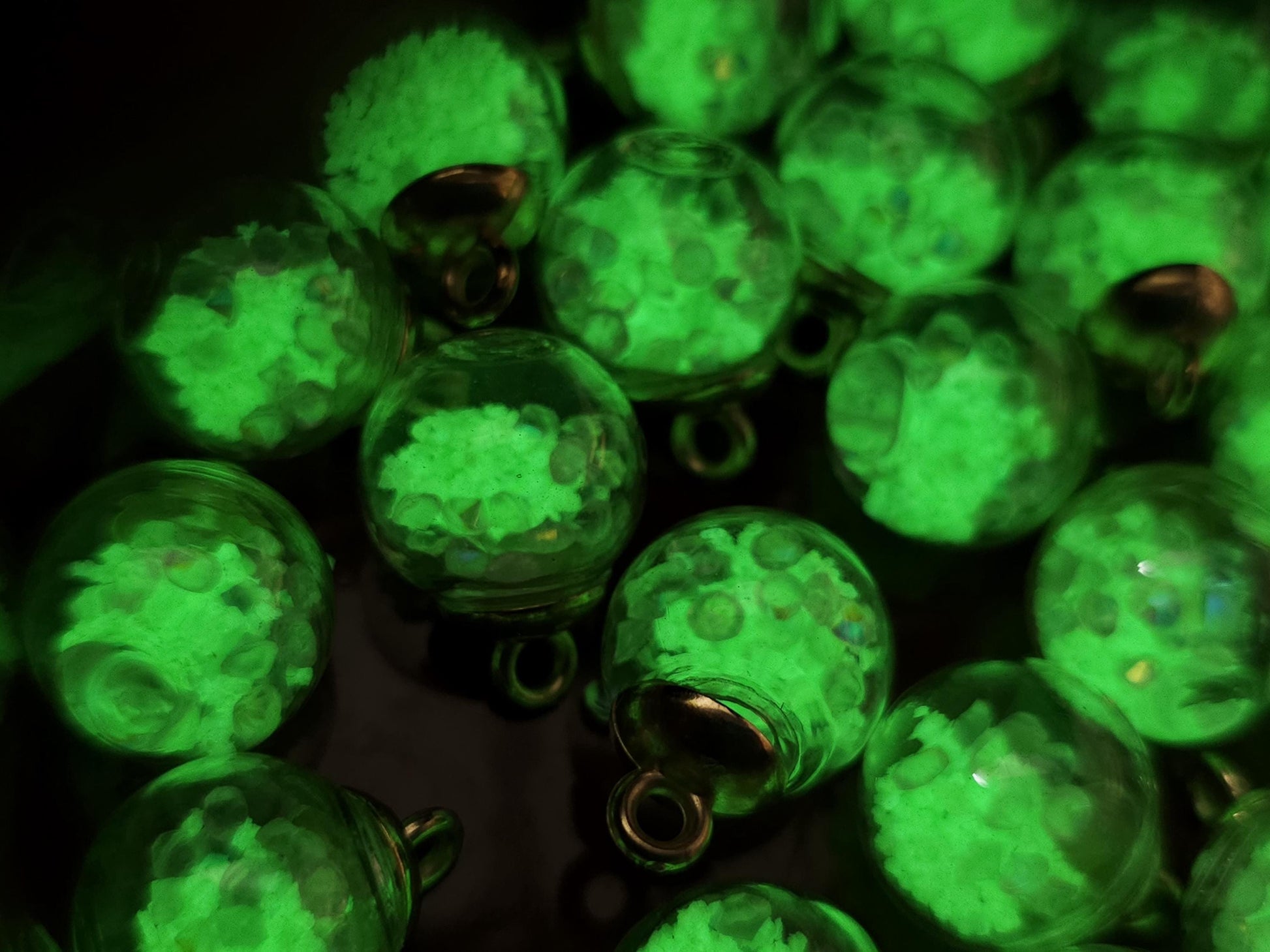 Fluoresent glass globes - 20 mm