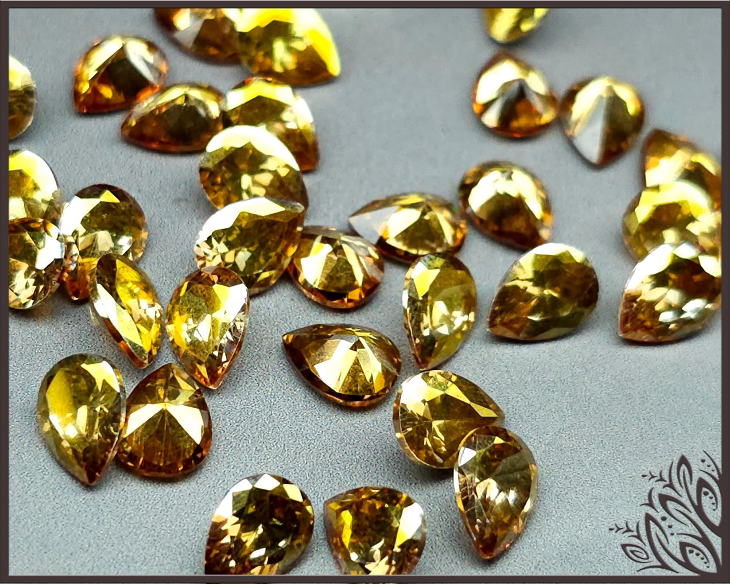 Cubic zirconia - Mystic gold - 8 mm - pear facet cut