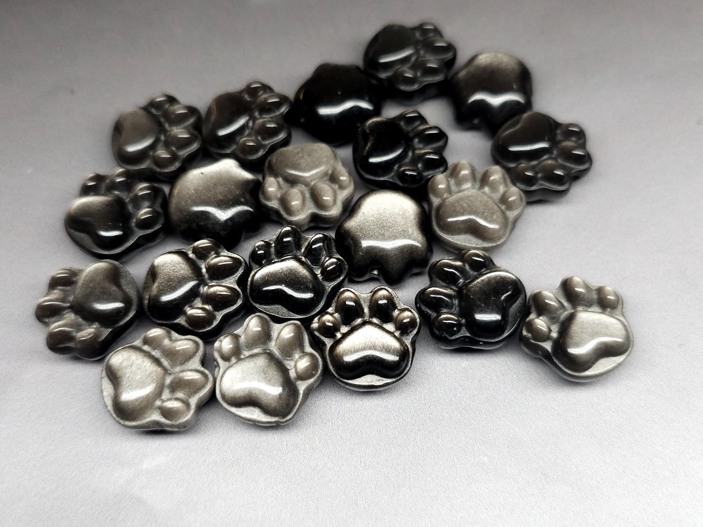 Silver obsidian paw carving - 16 mm