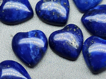 Blue Lapis lazuli heart - flat back cab - 8 mm