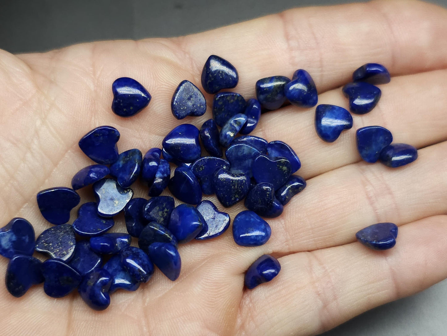 Blue Lapis lazuli heart - flat back cab - 8 mm