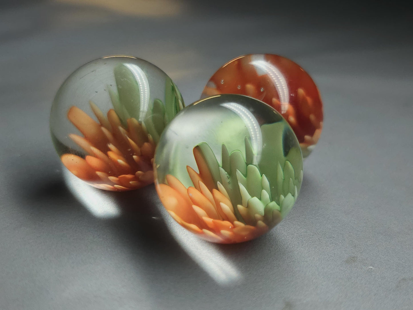 3D Lampwork flower sphere/orb - green & orange - 25 mm