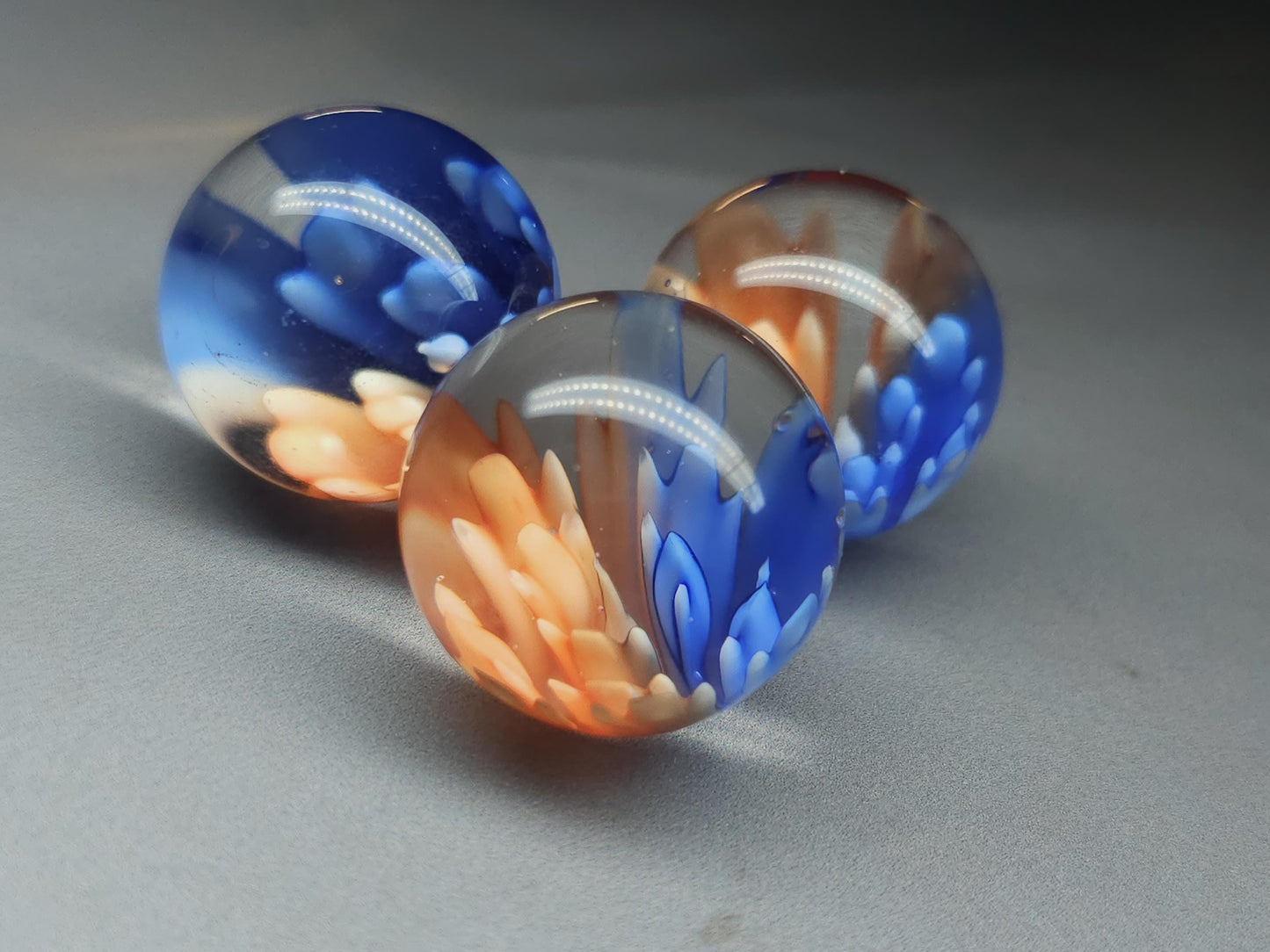 3D Lampwork flower sphere/orb - blue & orange - 25 mm