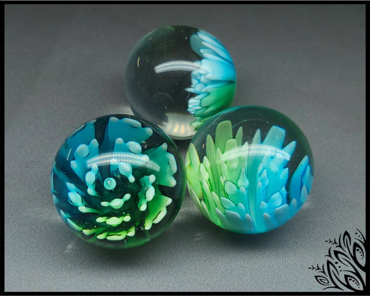 3D Lampwork flower sphere/orb - blue & green - 25 mm