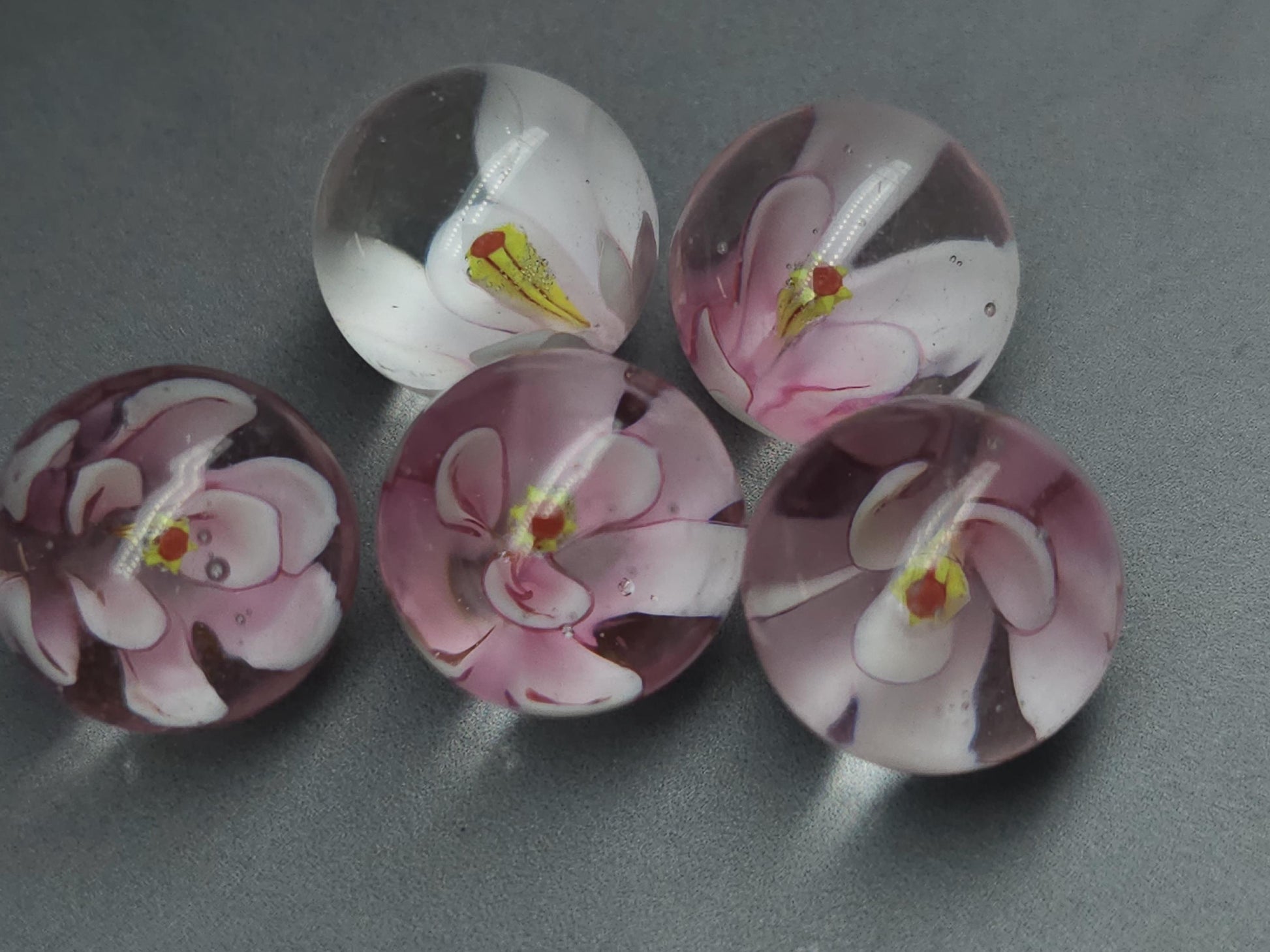 3D Lampwork flower sphere/orb - violet - 16 mm