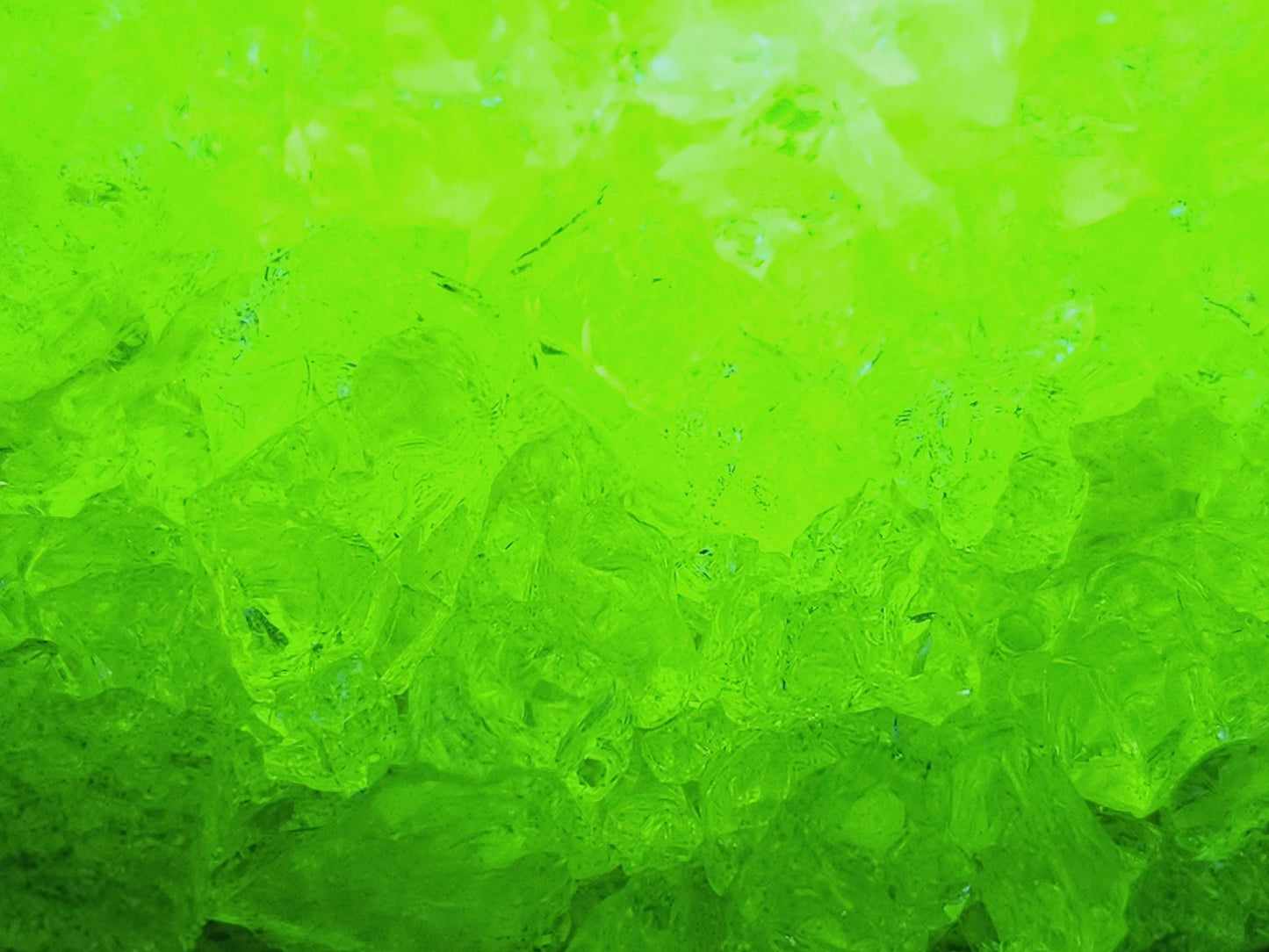 Uranium glass - crushed glass - 5g - 10g