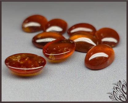 hessonite garnet cabochon - 14 mm - oval